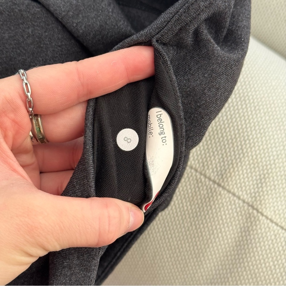 LULULEMON Grey Crop Capri Leggings - Picture 4 of 4
